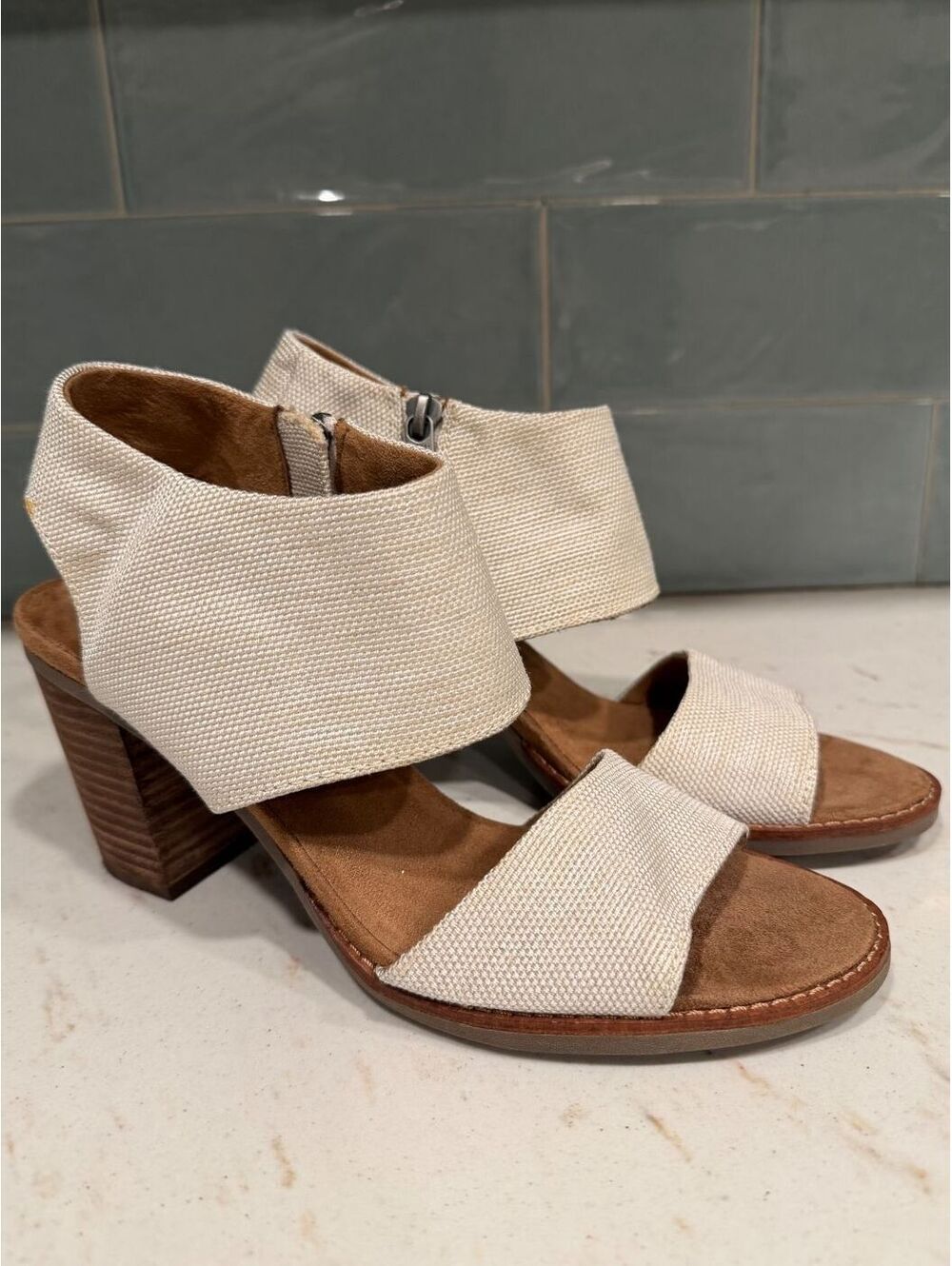 TOMS Majorca Cutout Canvas Block Heel Sandals - Cream/Natural Sz 8.5 NWOT